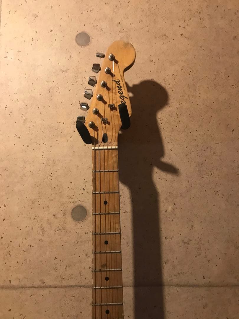 レジェンドエレキギター シルバー ストラトタイプ3ピックアップ ルックス抜群❣️