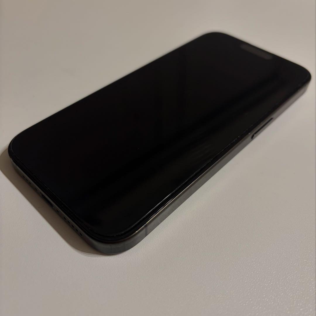 【値下げ！】Apple iPhone 15 Pro 本体 ブラック 美品