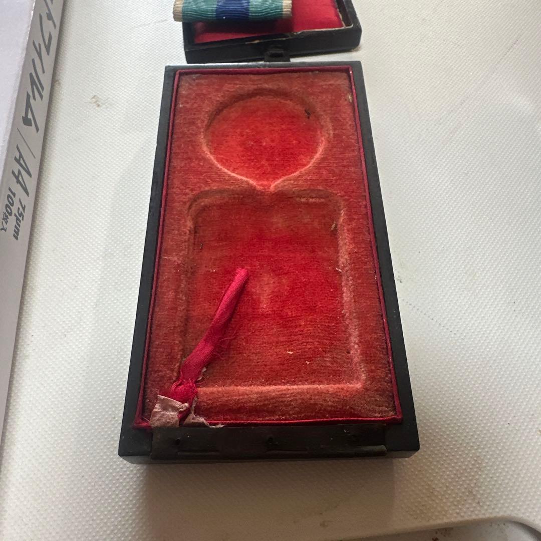 旧家蔵出し品！勲８等・支那事変従軍記章他５個セット