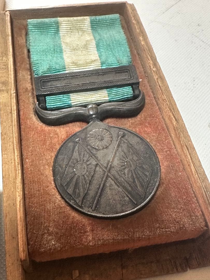 旧家蔵出し品！勲８等・支那事変従軍記章他５個セット