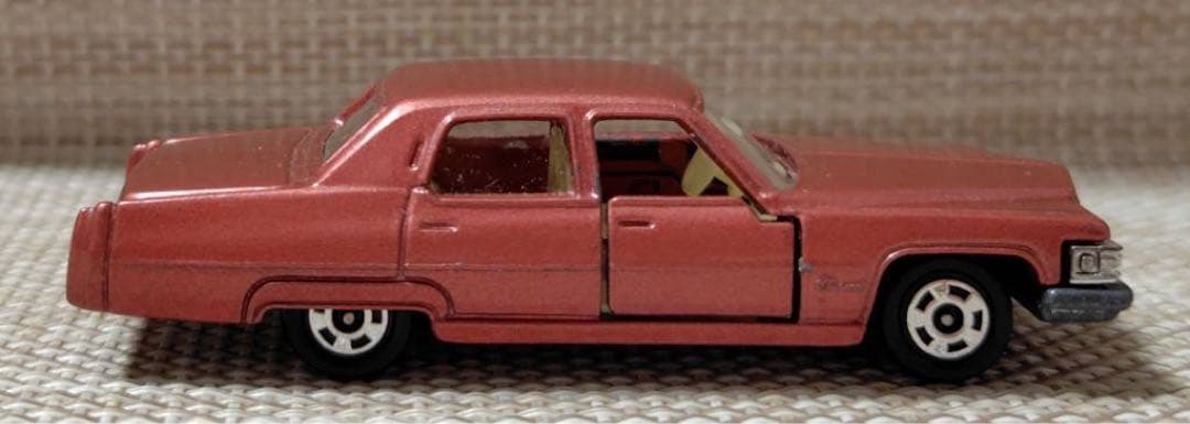 トミカ青箱F2 キャデラックフリートウッドブローアム 日本製 当時物￼