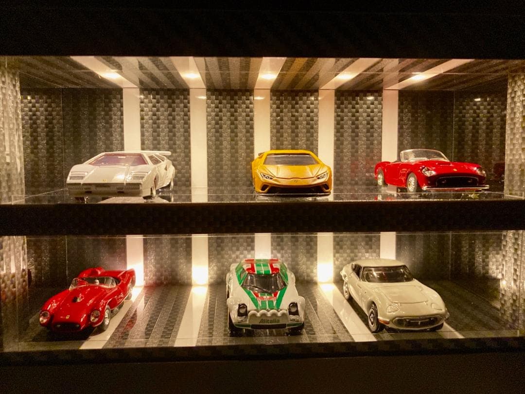 1/64展示10台可能・2種のカーボン・2層式ディスプレーBOX /ネオジオラマ