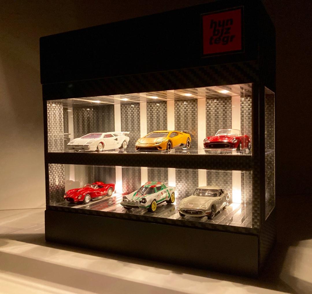1/64展示10台可能・2種のカーボン・2層式ディスプレーBOX /ネオジオラマ