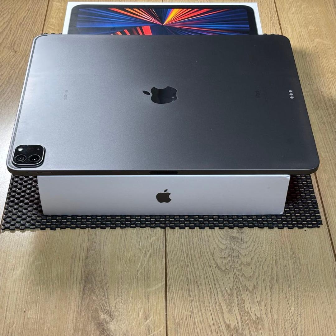 に*様 iPad Pro 12.9インチ Wi-Fiモデル 256GB 第5世代