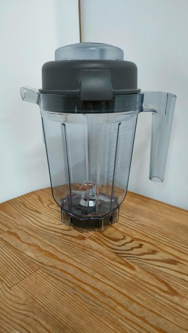 VTEKA様　【美品】Vitamix 　コンテナ 0.9Lウェット　1652
