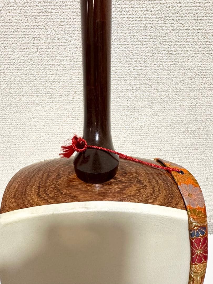 三味線 中棹 花梨棹 ハードケース付 バチ付 和楽器