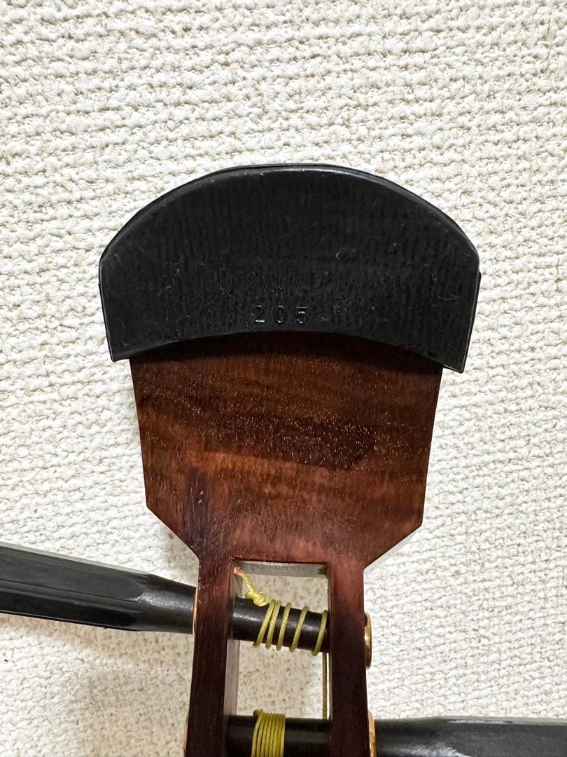三味線 中棹 花梨棹 ハードケース付 バチ付 和楽器