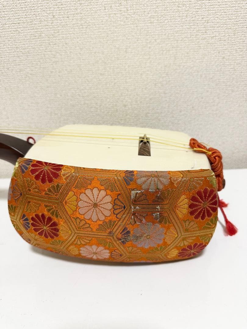 三味線 中棹 花梨棹 ハードケース付 バチ付 和楽器
