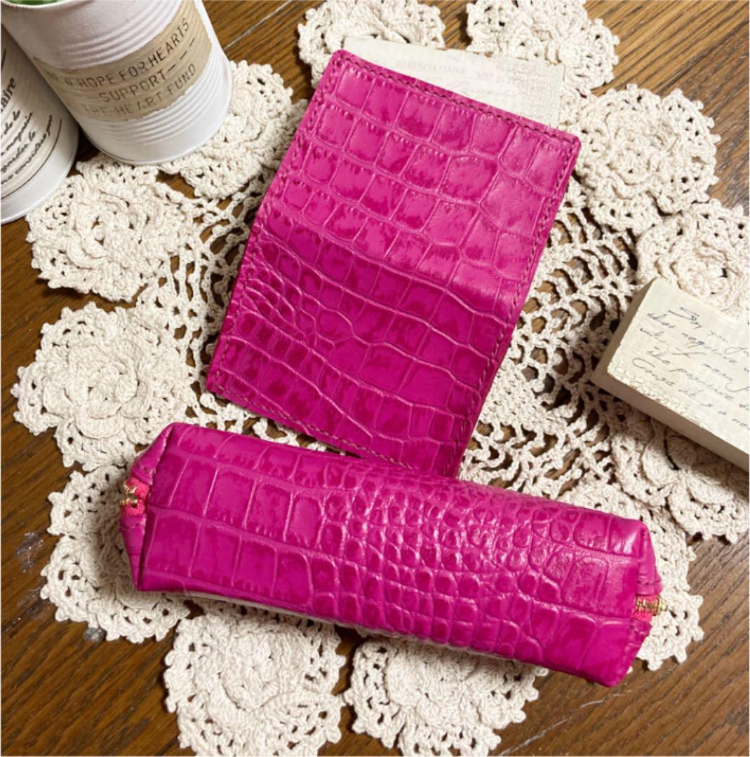 ご確認用　牛革クロコ型押し　マゼンタ　ペンケース　名刺入れ　ピンク　本革　レザー