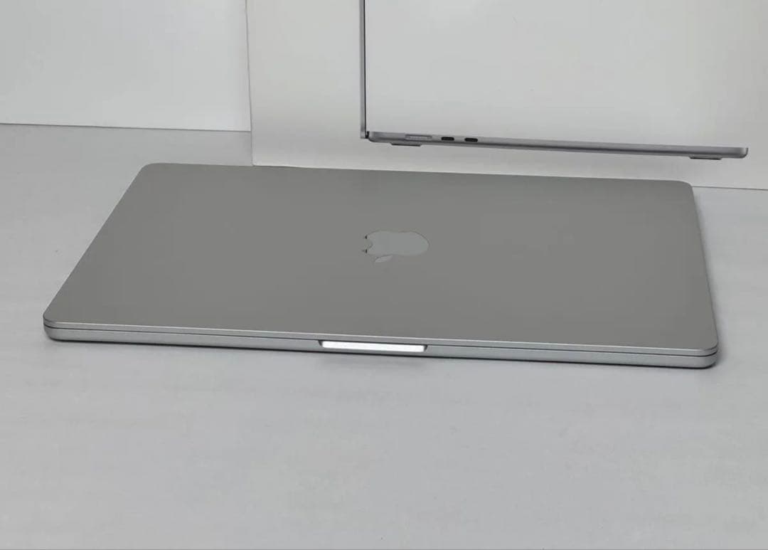 Apple MacBook Air 15インチ M3 シルバー
