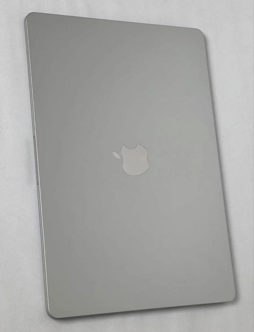 Apple MacBook Air 15インチ M3 シルバー