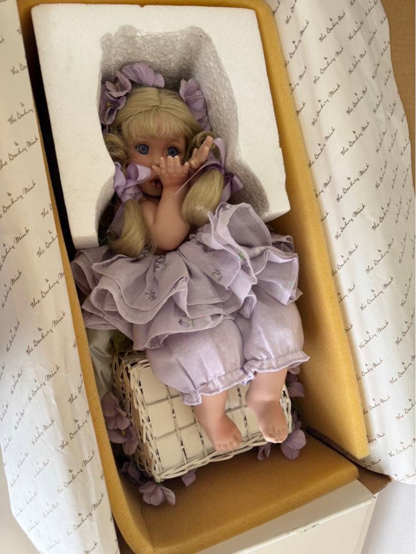 可愛いヴィンテージ磁器人形 ビスクドール