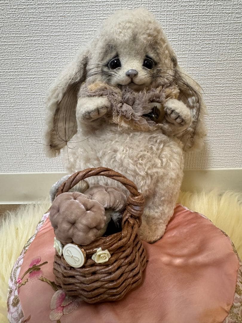 海外作家様作　アートドール　うさぎ