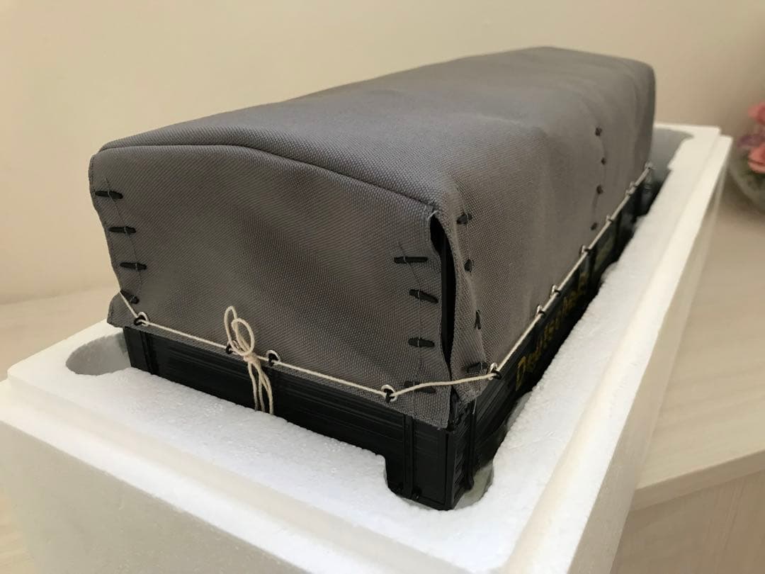 ROAD KINGS 1/18 KruppTitan SWL 80 ダークグレー