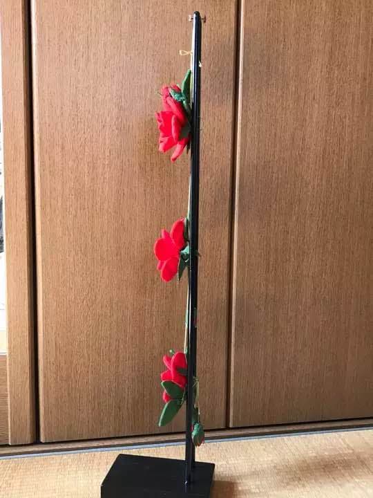 つるし飾り（赤い薔薇の花）