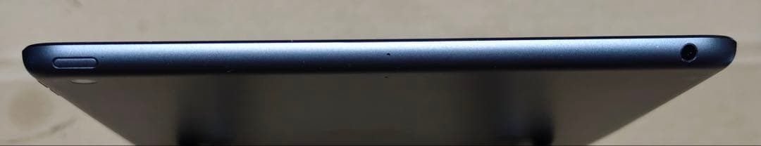 iPad 第8世代 32GB Wi-Fiモデル Apple タブレット グレー