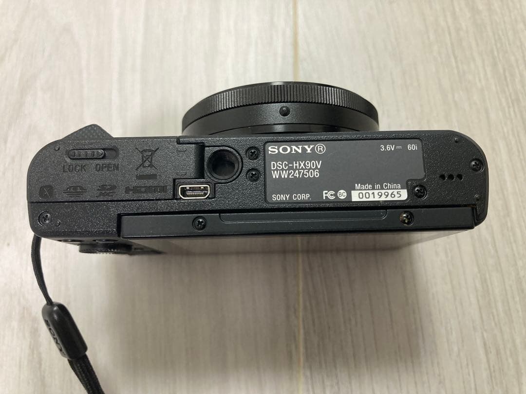 SONY サイバーショット DSC-HX90V デジカメ 【おまけ付き】