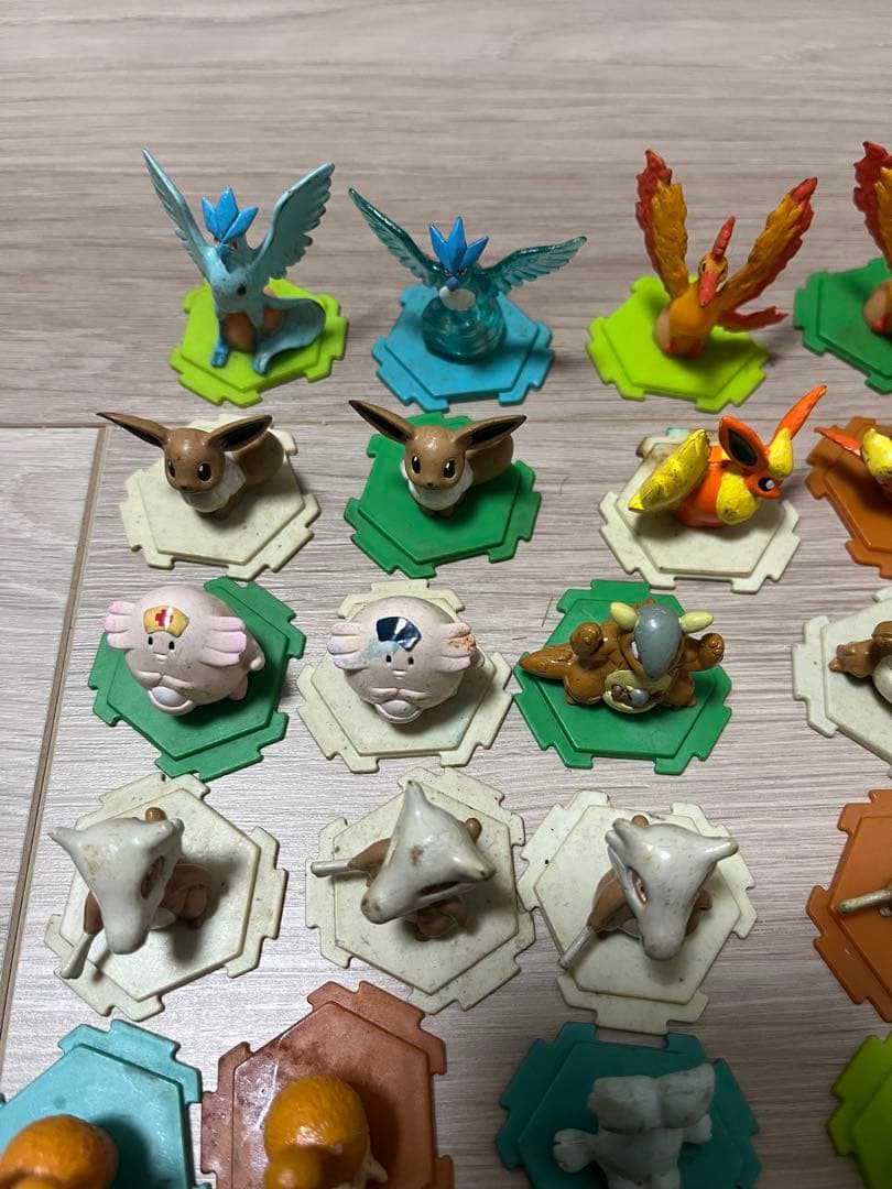 ポケモン フィギュア 台座　97体　まとめ売り