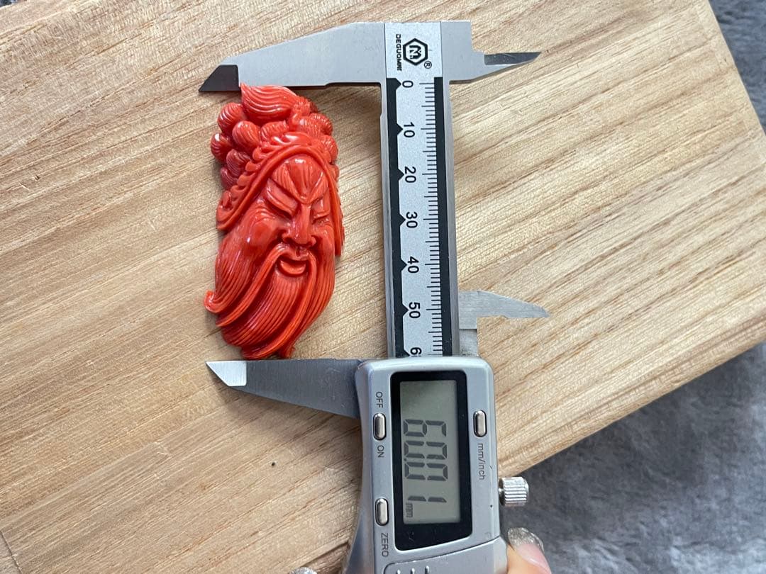 珊瑚、サンゴ、雕刻、ルース60mm、重约32g、160.3ct