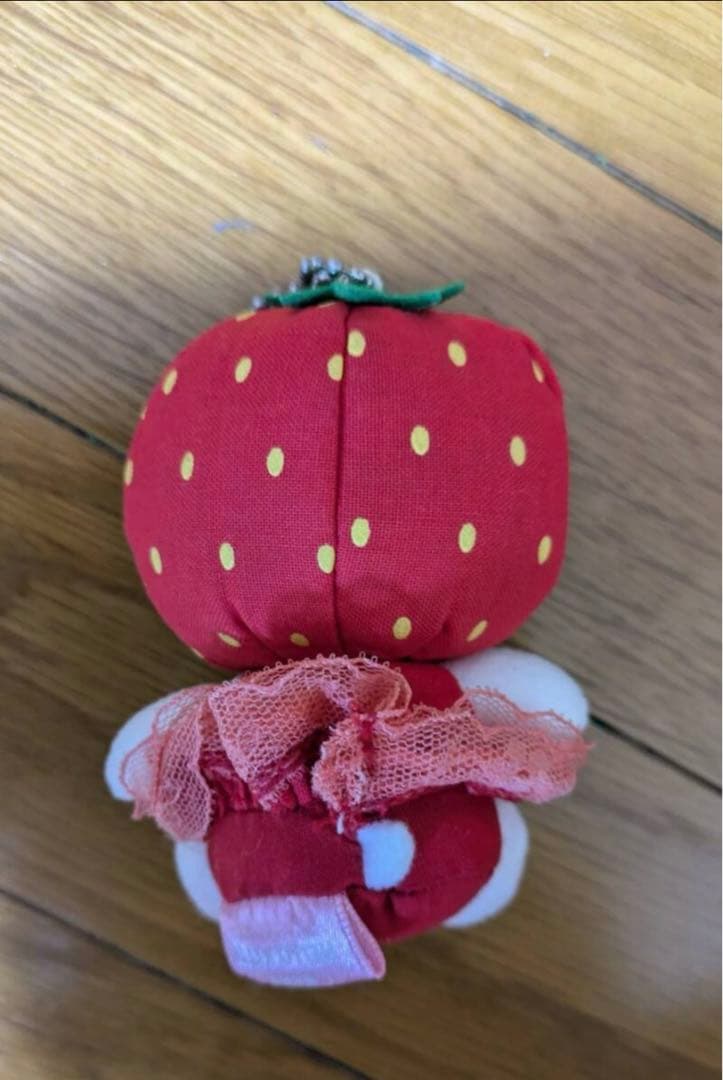 ご当地キティ　ぬいぐるみキーチェーン　ぬいぐるみキーホルダー　栃木限定イチゴ