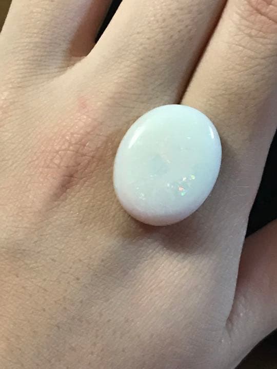 かなり大きめ　天然オパール　26