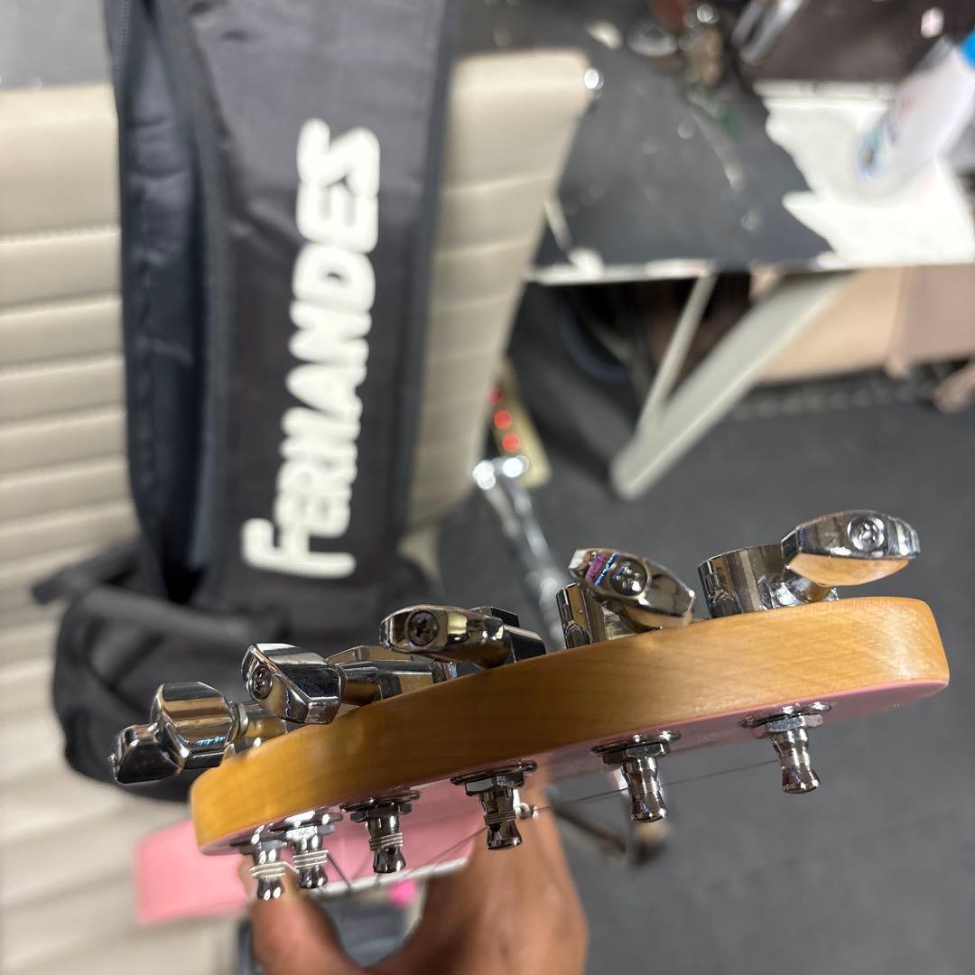 FERNANDES ZO-3 ピンク