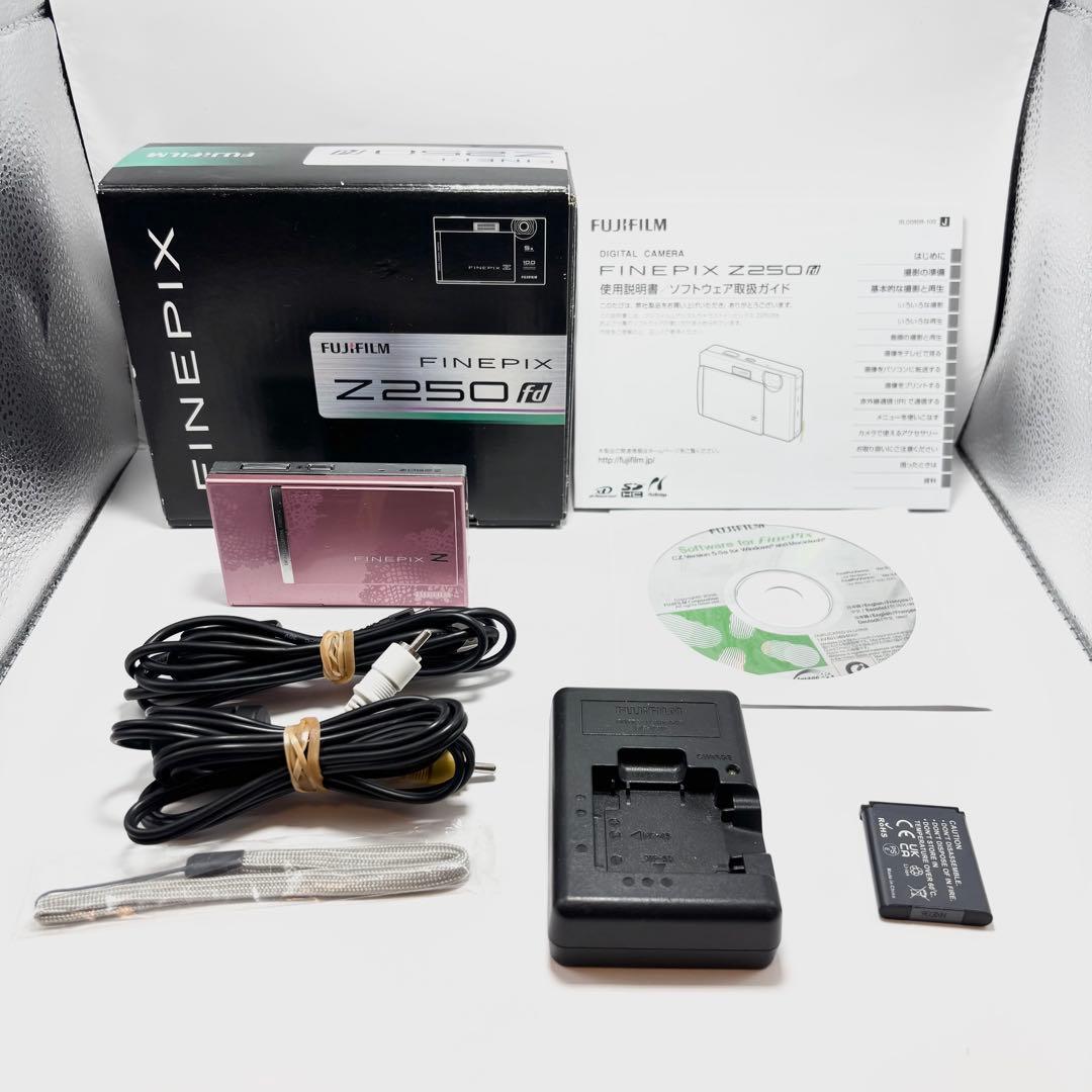【週末限定値下げ】 FUJIFILM FinePix Z250fd ピンク