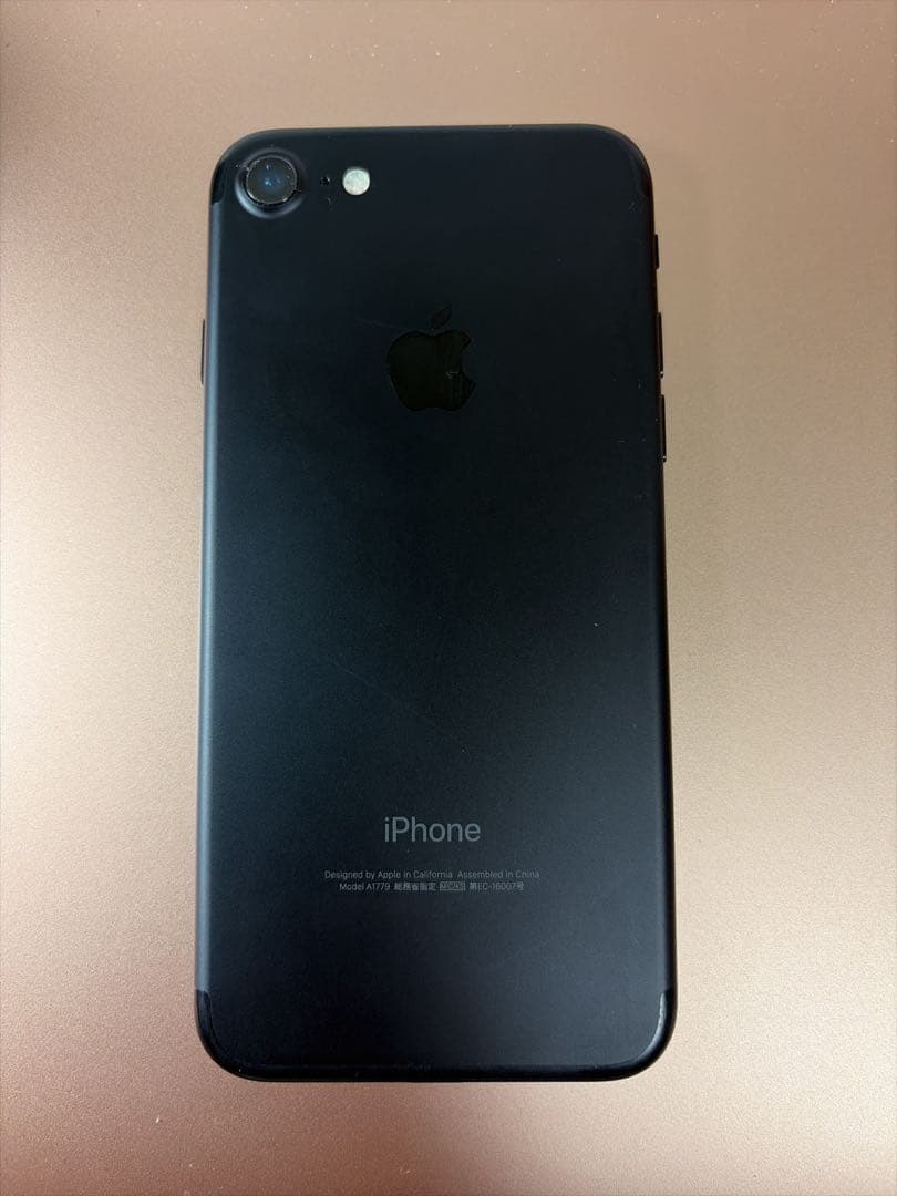 Apple iPhone 7 32GB ブラック 美品ジャンク