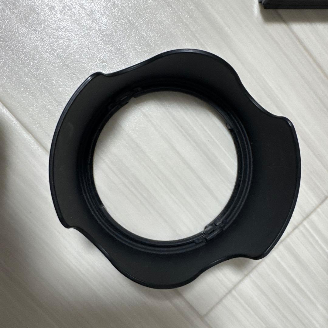 Canon キヤノン EOS kiss X7 白　レンズ付