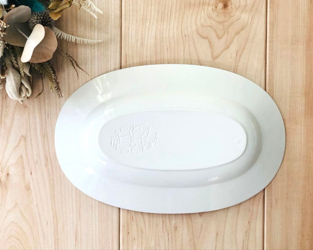 イイホシユミコ　オーバルプレートL 冬の贈り物　アンティークホワイト