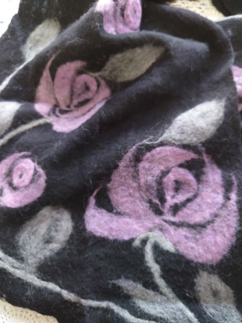 ブルガリア　ストール♡メリノウール　薔薇　ショール