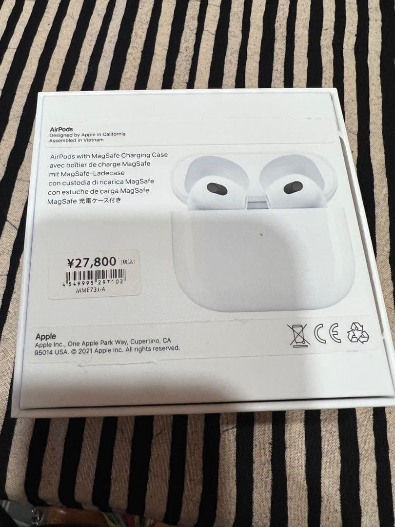 美品　AirPods（第3世代）Lightning 充電ケースA2566
