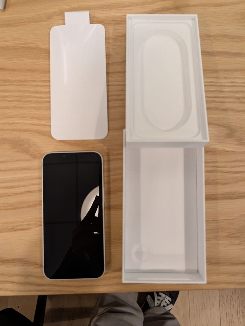 iPhone 16e ホワイト 128GB SIMフリー 箱・説明書あり