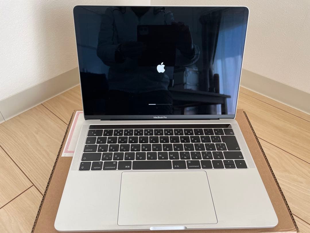 MacBook Pro 13-inch シルバー