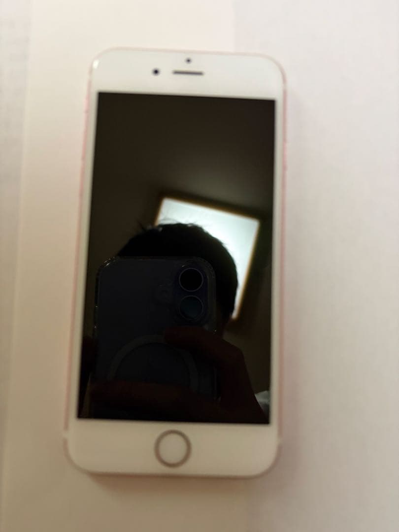 Apple iPhone 6s ローズゴールド【バッテリー83%】
