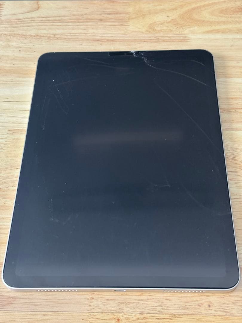 Apple iPad Air 第五世代 64ギガ 画面割れあり