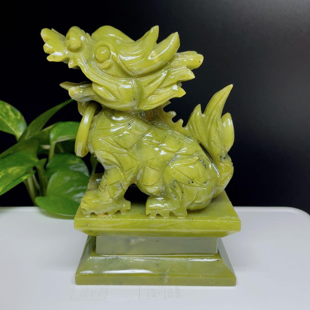 【超美品】　天然石　パワーストーン　麒麟　彫り置物　アベンチュリ　1