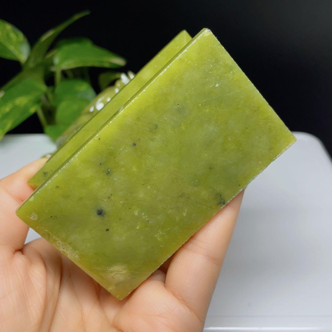 【超美品】　天然石　パワーストーン　麒麟　彫り置物　アベンチュリ　1