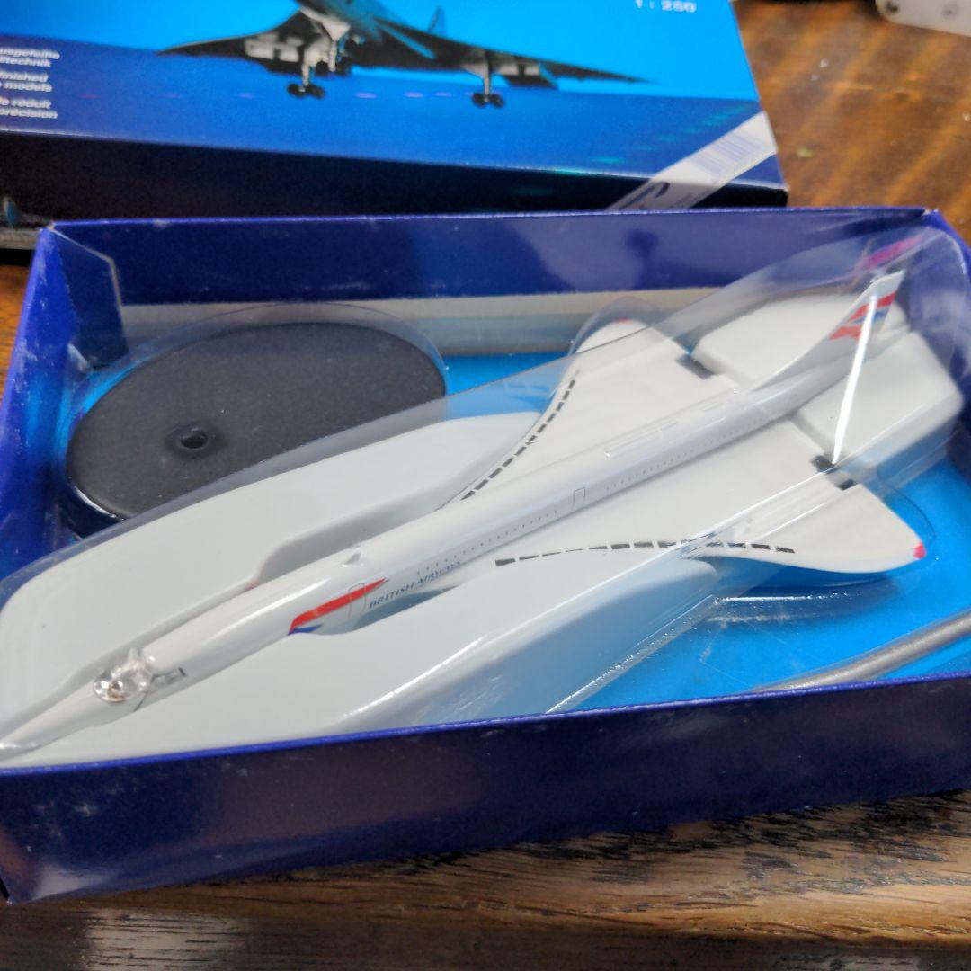 超音速旅客機コンコルド　1/250モデル　英国航空仕様（ドイツSCHABAK製）