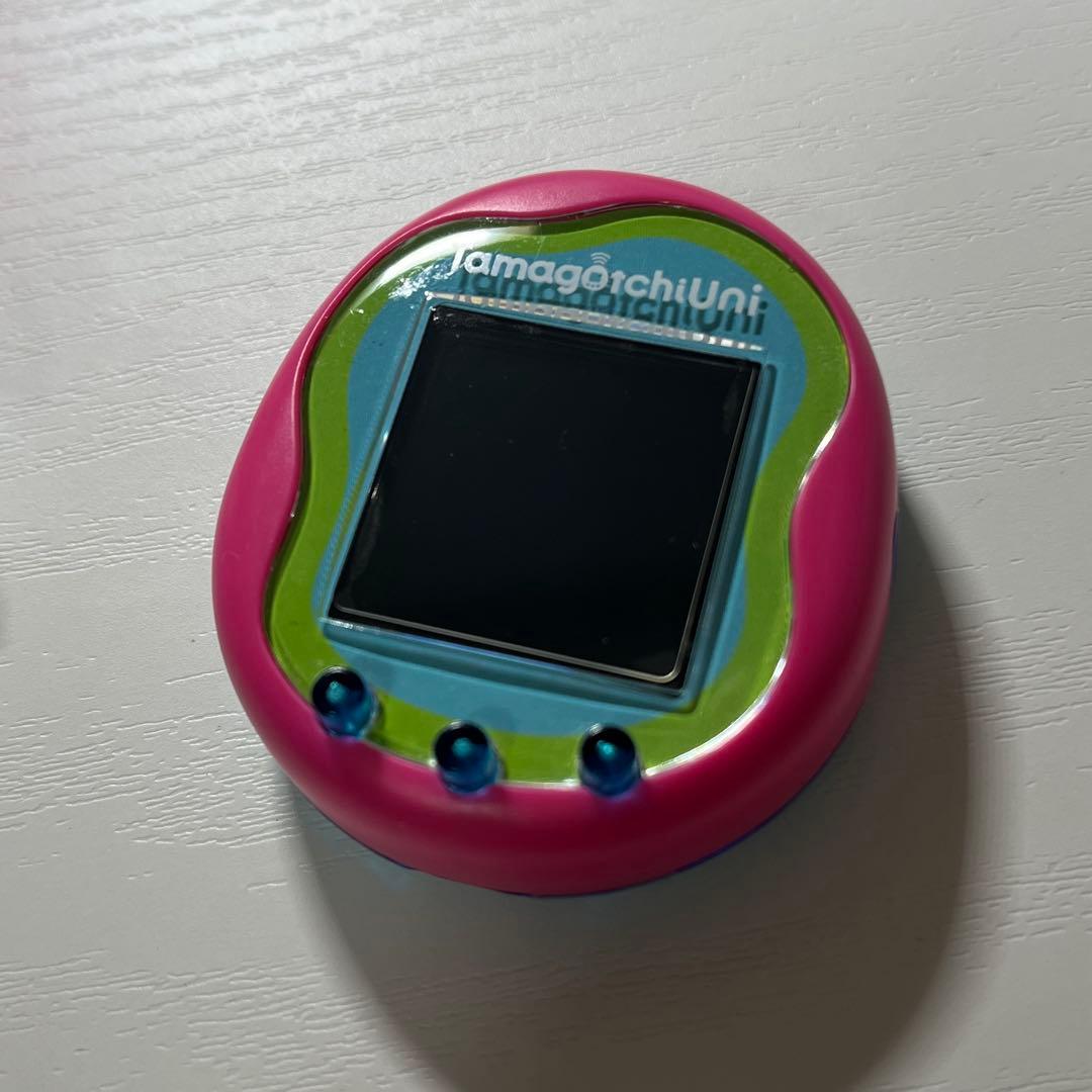 たまごっちユニ ピンク バンド、USBケーブル付き