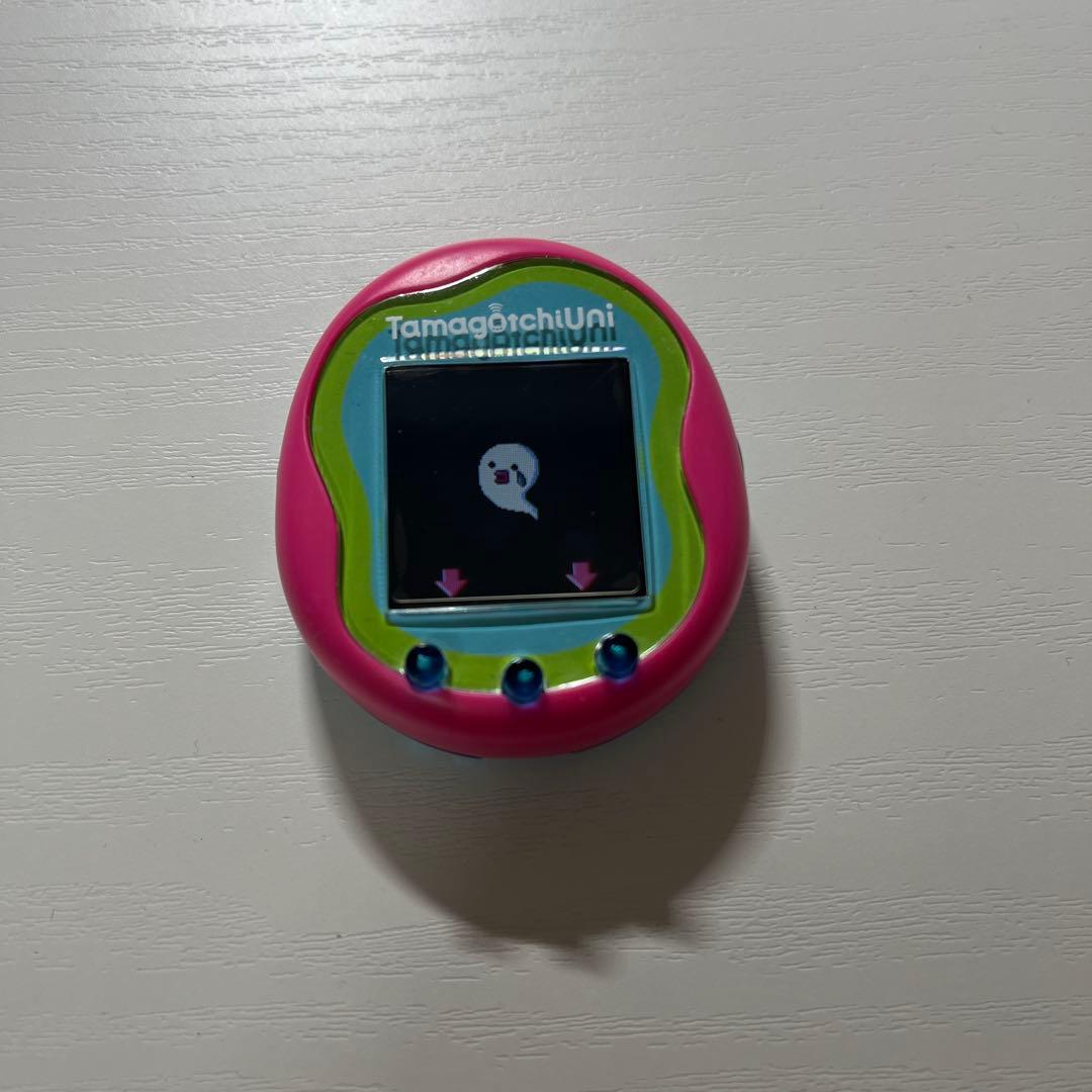 たまごっちユニ ピンク バンド、USBケーブル付き