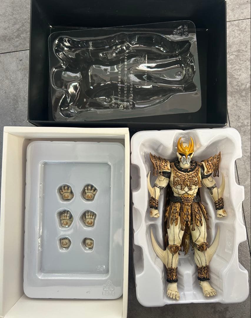 S.H.Figuarts真骨彫仮面ライダークウガ アルティメットフォーム ダグバ