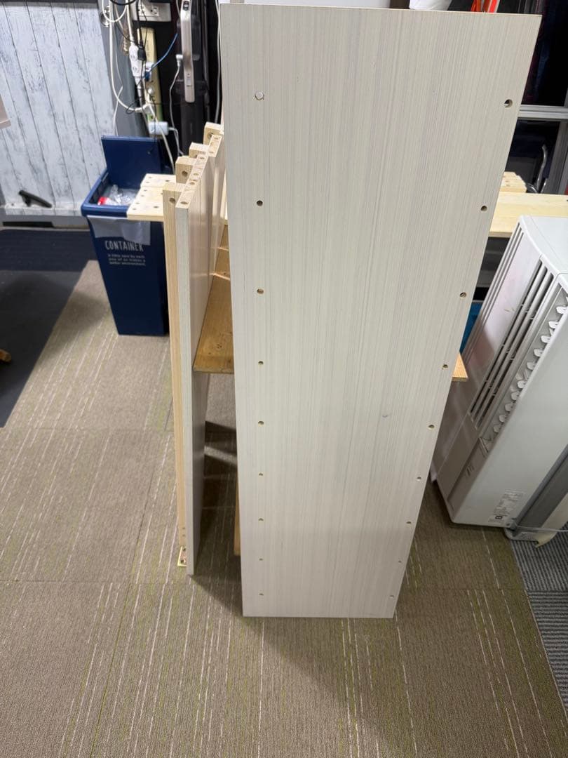 【美品】アイリス　セミダブルサイズ　ベッドフレーム　棚付コンセント付き　ホワイト