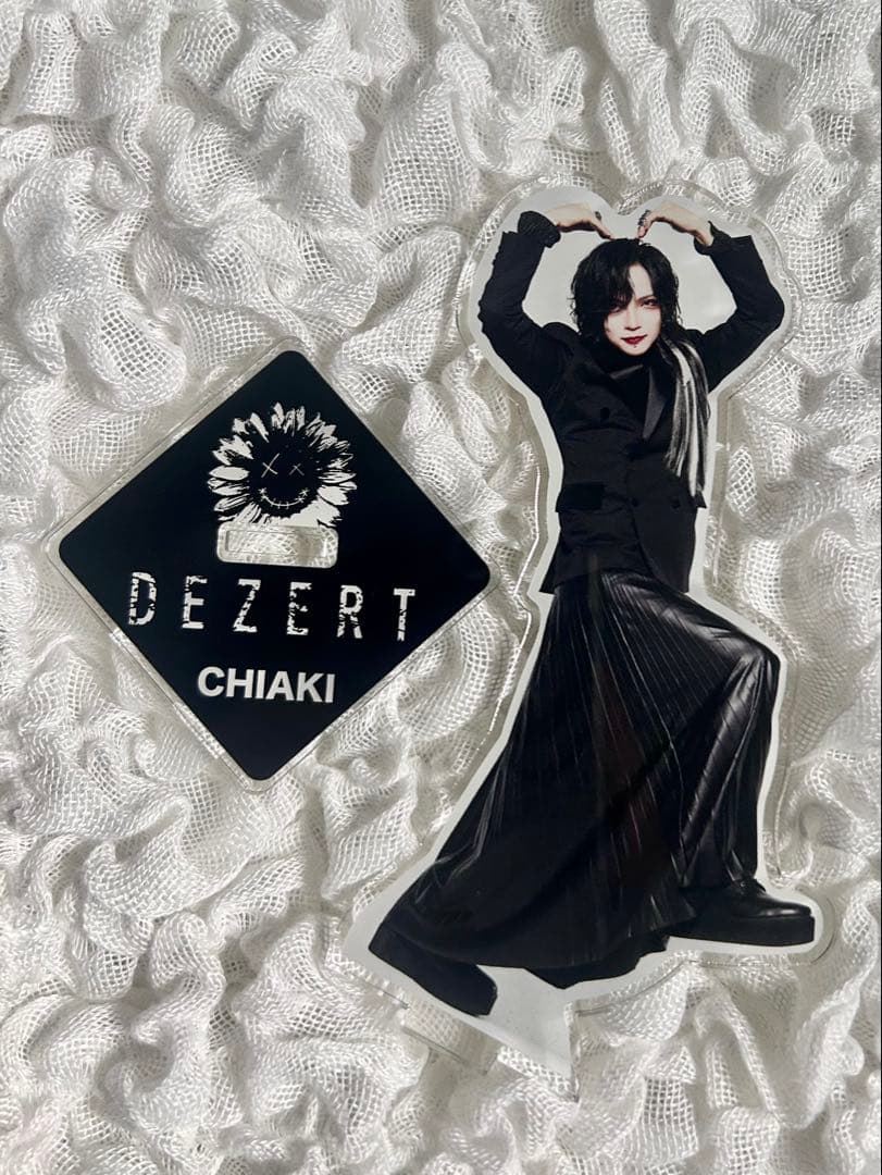 DEZERT 千秋 アクスタ ハート缶バッジ