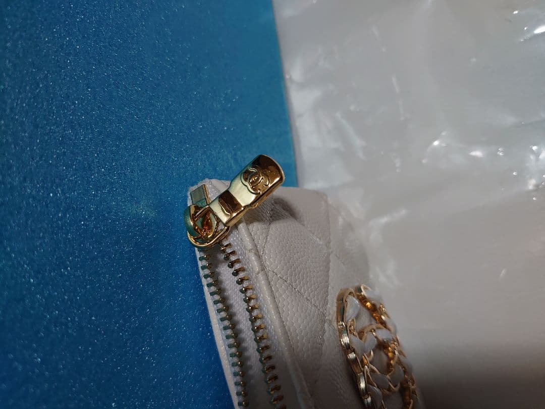 CHANEL ホワイト キルティング　ケース　ノベルティ