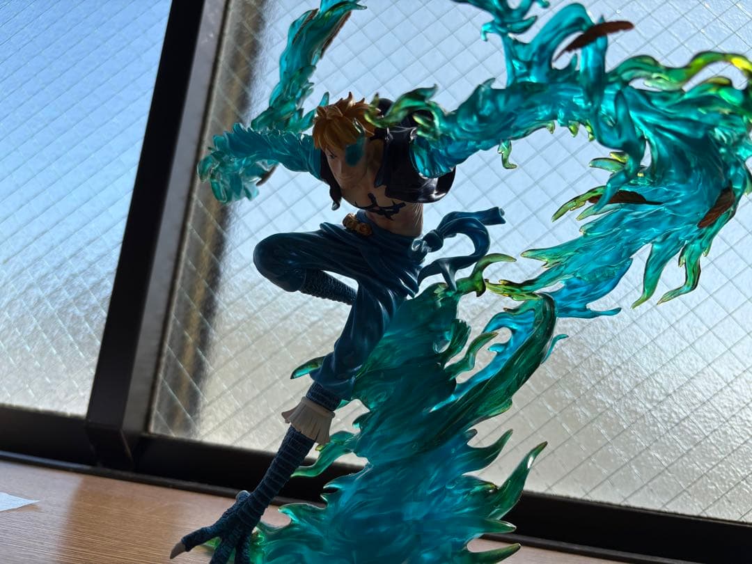 ワンピース フィギュア マルコ