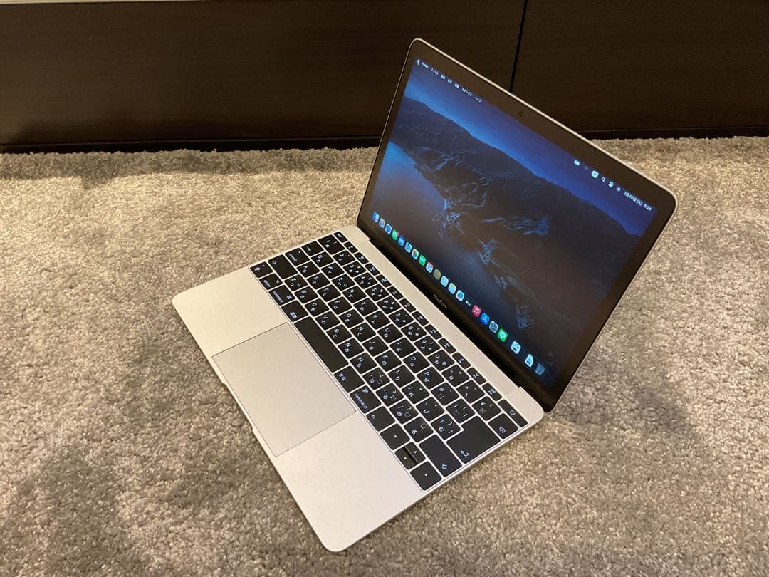 K*e様 Apple MacBook 12インチ シルバー極上美品