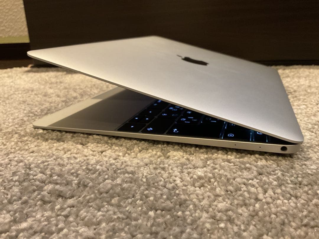 K*e様 Apple MacBook 12インチ シルバー極上美品
