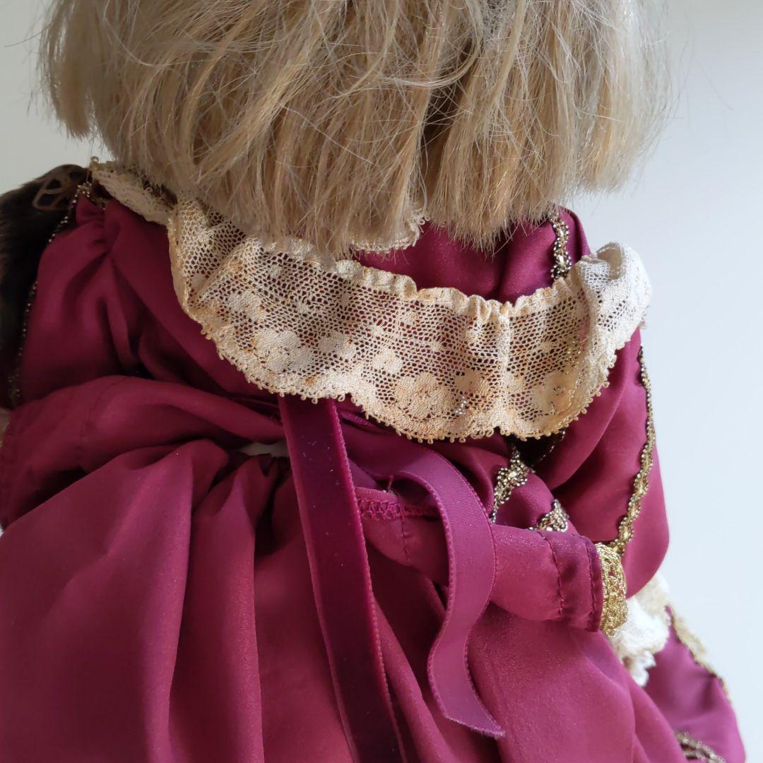 とても珍しい飾りに凝ったビンテージ人形　イタリア製　ビスクドール 専門店購入