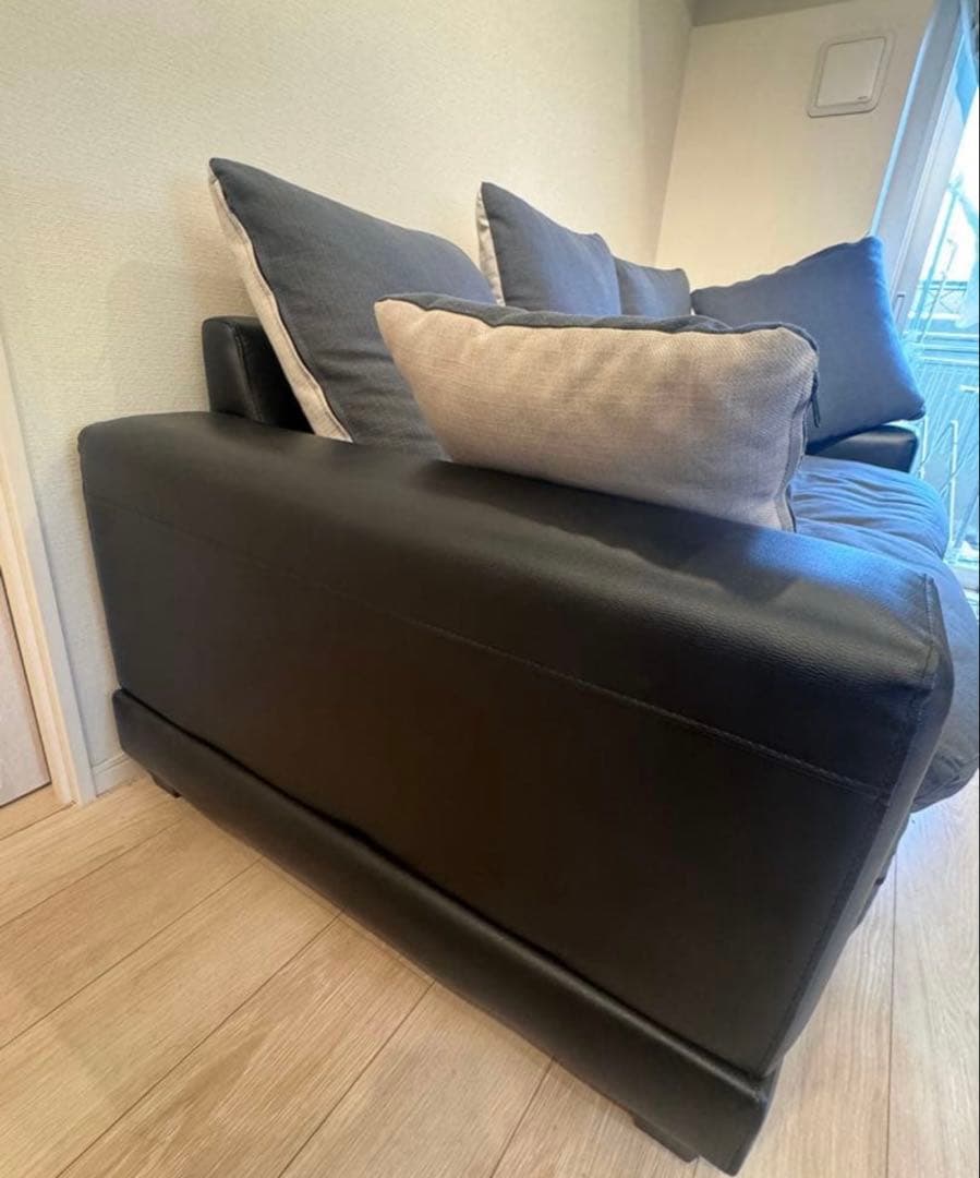 ニトリの3人掛けソファ